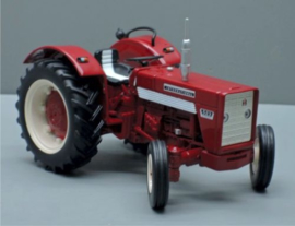 IH 523 tractor. 2WD Replicagri REP135 Schaal 1:32