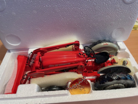 Ford 641 (1957 )Workmaster tracror with 725 loader ERTL 383 Preccision Series 6.