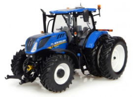 NH T7.225 tractor. UH4962. USA versie  Universal Hobbies Schaal 1:32