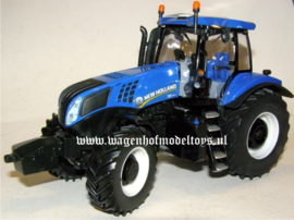 New Holland T8.390 Tractor BR42726 Britains Scale 1:32