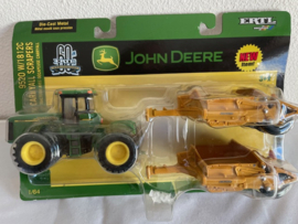 JOHN DEERE 9520 met 2 scraper bakken ERTL15709. 1:64