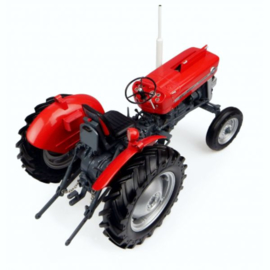 Massey Ferguson 135 tractor.UH2698 schaal 1:16