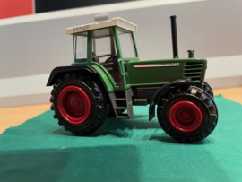 Fendt FAVORIT 514C Cursor model schaal 1:43. C792