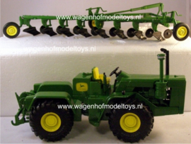 John Deere 8010 met 8 sch ploeg Plow City show 2009  ERTL16180A Schaal 1:32