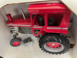 Massey Ferguson 1130 2WD met cabine Scale Models FB2535 1:16