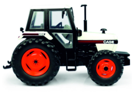 Case 1494 4WD in wit-Zwart UH6208