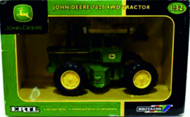 John Deere 7020 tractor op enkellucht ERTL15610 1:32.