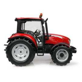 McCormick X 4.70 tractor UH4945.  Universal Hobbies Schaal 1:32