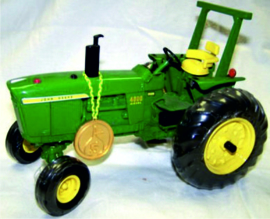 John Deere Model 4000 precision model no 5 ERTL5684 1:16.