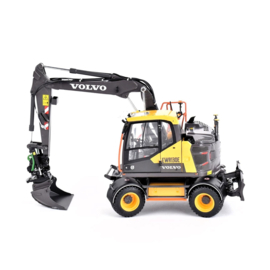 VOLVO EWR 130E wheeled excavator on NOKIAN AT3200165. 2026