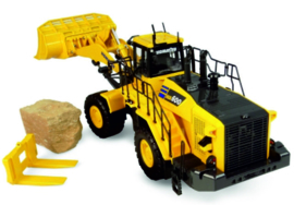 KOMATSU WA600-8 wheel loader UH8153 scale 1:50.