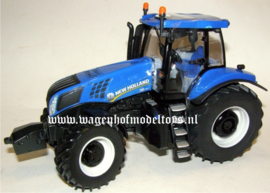 New Holland T8.390 Tractor BR42726 Britains Scale 1:32