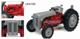 Ferguson FF30DS tractor UH4190 Universal Hobbies Scale 1:32
