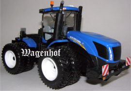 New Holland T9.390 kniktractor Britains Schaal 1:32