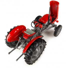 MASSEY FERGUSON 35 .4 cilinder tractor UH4989 Universal Hobbies  Schaal 1:32