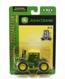 JOHN DEERE 7020 trekker ERTL15621 schaal 1:64