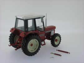 IH 845S tractor met Comfort cabine  REPO72 Replicagri Schaal 1:32