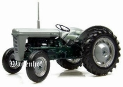 Ferguson TO35 Launch model (1954)  Universal Hobbies Schaal 1:16