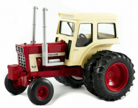 Farmall 1468 tractor Ertl. ERT14942. Scale 1:32