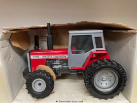 MF 699 4WD ERTL1124 scale 1:16.