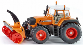 Fendt 920 Vario with snow frame Siku Scale 1:32
