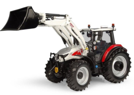 STEYR 4120 PLUS met voorlader UH6823.