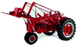 Farmall MD tractor with front loader prec model no: 10 ERTL 4599 1:16.