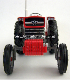 Massey Ferguson 165 USA (UH4053). Universal Hobbies. Scale 1:16