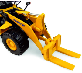 KOMATSU WA600-8 wheel loader UH8153 scale 1:50.