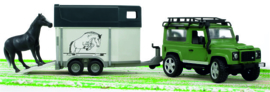 Landrover Defender met paardentrailer BRUDER BR02592 1:16.