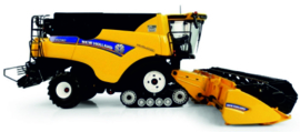 New Holland CR10.90 combine op rupsen UH6218.