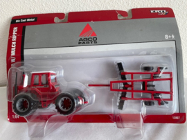 MF 1505 met schijfeg cultivator combinatie ERTL13807. 1:64