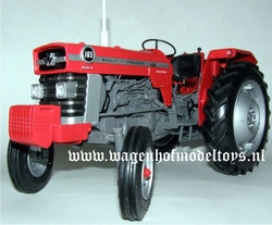 Massey Ferguson 165 mark III. UH4052. Universal Hobbies Scale 1:16