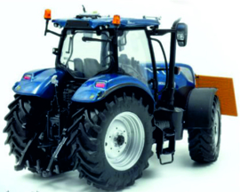 New Holland T7.225 Blue Power NO FARMERS NO FOOD UH6352 1:32.