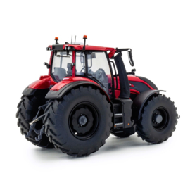 VALTRA Q305 in ROOD UH6674. TOYS-FARM LIM ED 500.