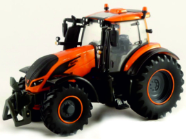 Valtra T254 tractor in Orange Metallic Britains BR43273 1:32