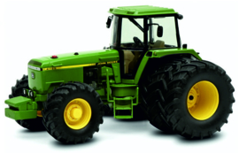 John Deere 4755 tractor on double air SCHUCO SC07789 1:32.