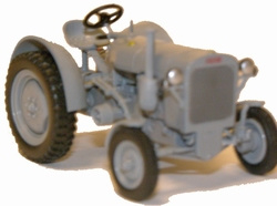 FAHR F22 tractor in grijs Schaal 1:43