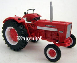 International Harverster 624 tractor Schaal 1:43