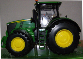 John Deere 7230R Tractor Britains BR43089A1 Scale 1:32