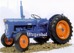 Fordson Super Dexta (1962)  Universal Hobbies Schaal 1:16