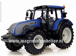 Valtra T Meth/bl UH4079  Universal Hobbies  Schaal 1:32