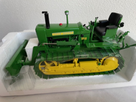 JOHN DEERE 1010 CRAWLER with blade ERTL16073A 1:16.