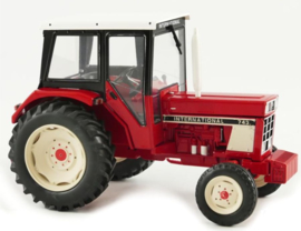 IH743 tractor. REP195 Replicagri. Scale 1:32