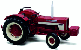 IH824 2WD + REP151 front weight