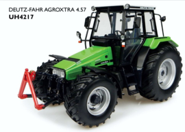 Deutz-Fahr Agro extra 4.57 tractor met fronthef UH4217 Schaal 1:32