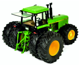 John Deere 4850 dubbele met banden Schuco 1:32 SC7633.