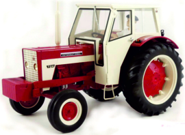 International 724 tractor with cab REP601 scale 1:16.
