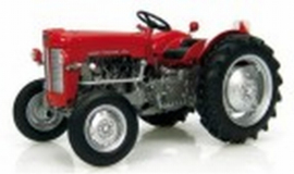 Massey Ferguson 825  UH2916  Universal Hobbies Schaal 1:32