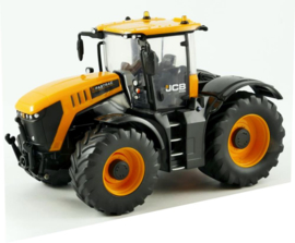 JCB Fastrac 8330 tractor. Britains. BR43206. Scale 1:32